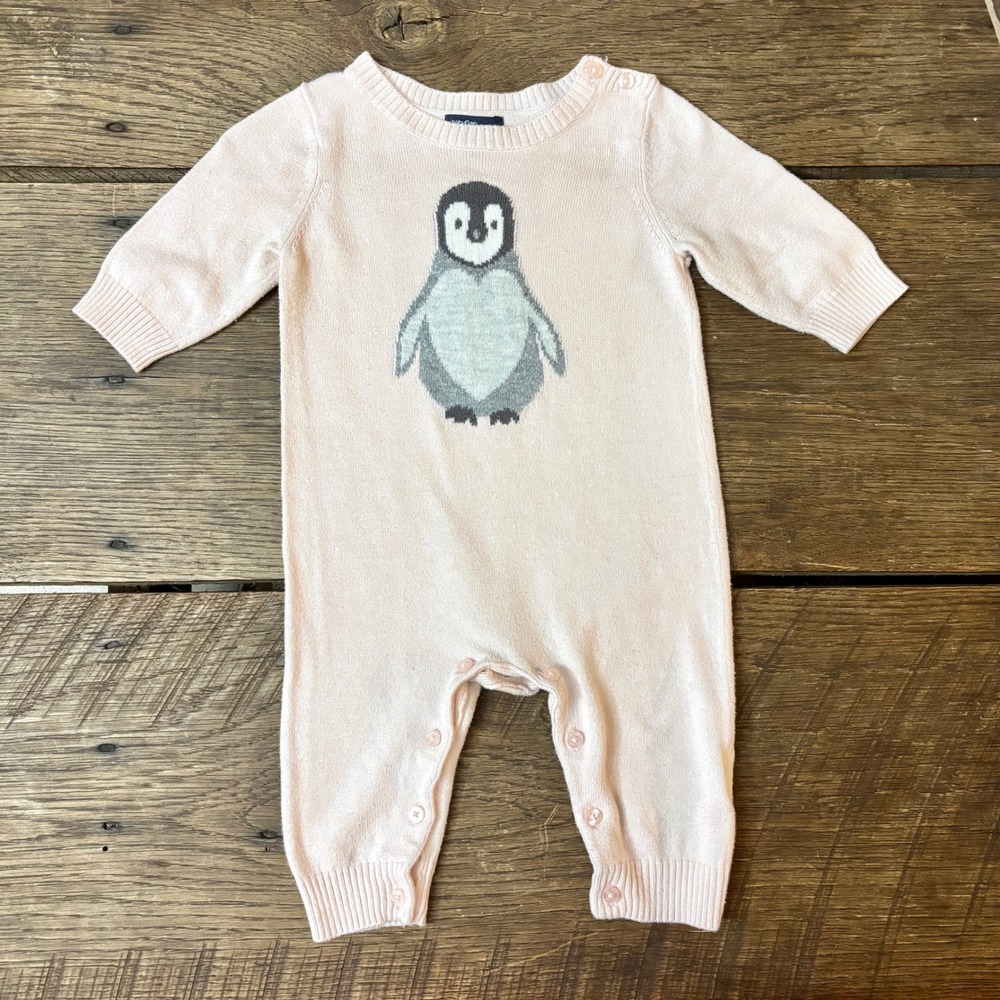 GAP Pink Penguin Baby Girl One Piece Onesie Romper 3-6‎ months